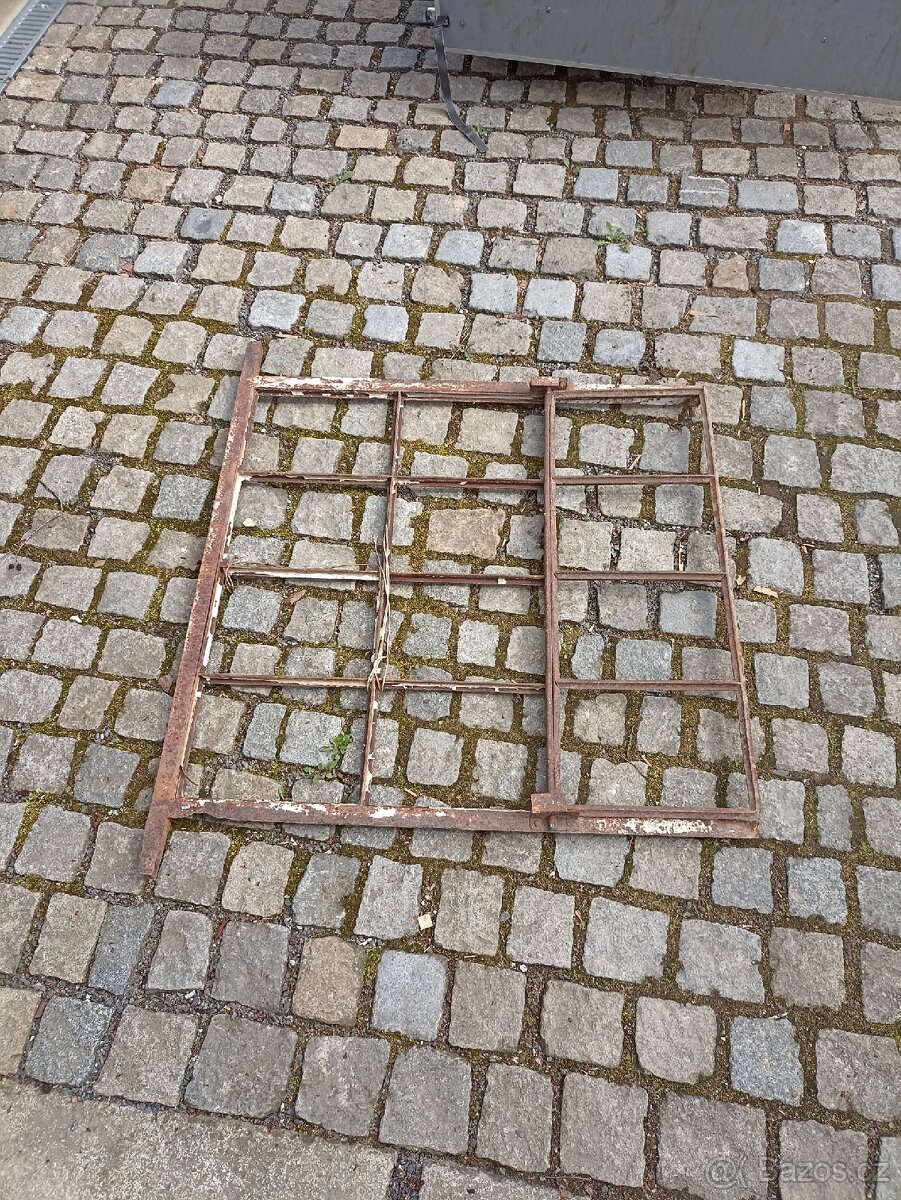 2 ks industriální, kovová okna - 11