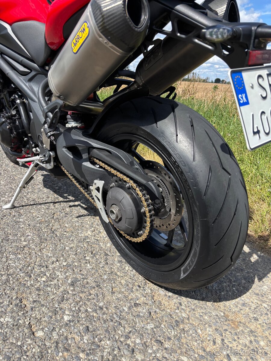 Triumph Speed Triple 1050 - 11