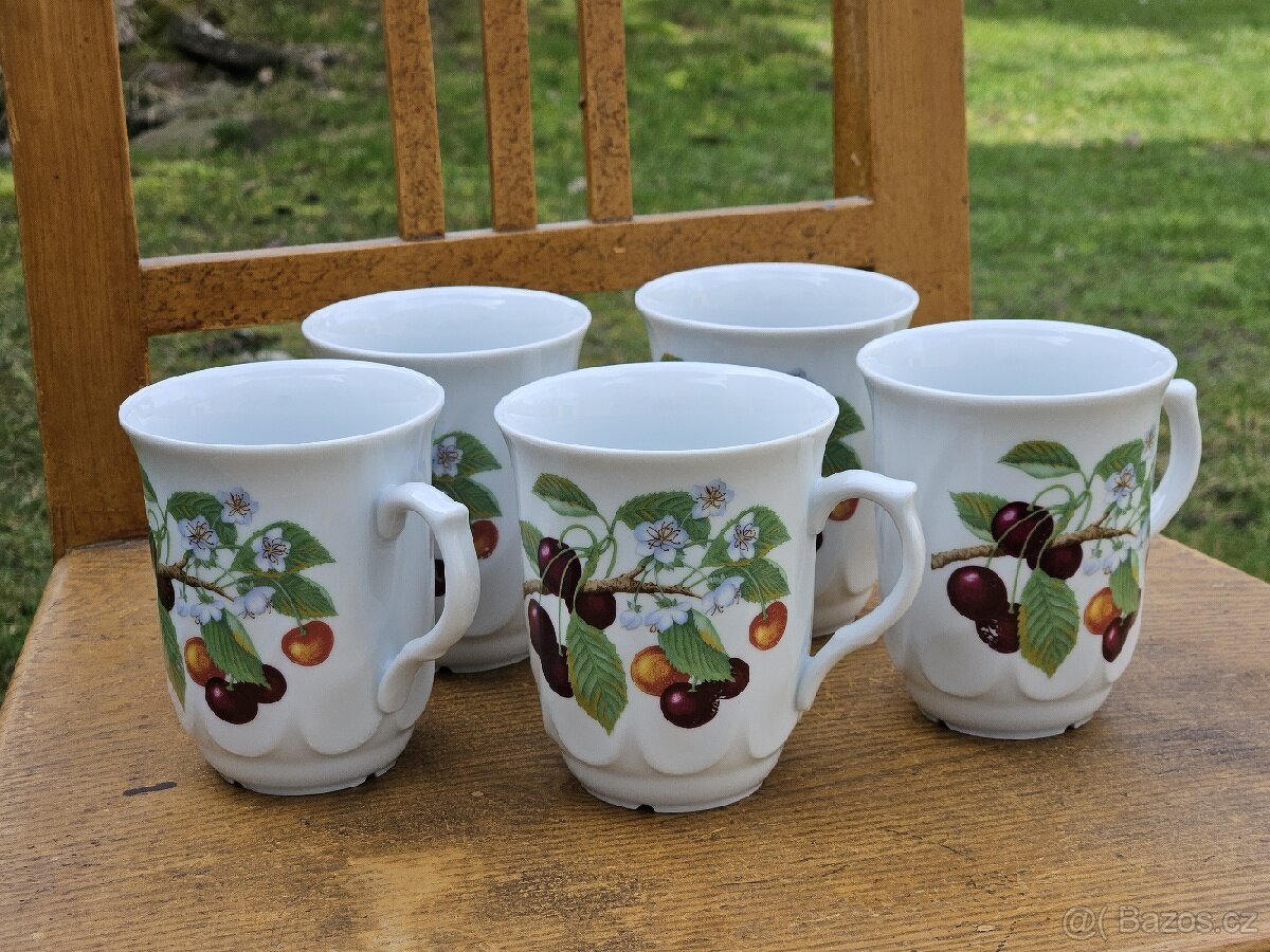 Sada porcelánových hrnků s třešněmi - 11