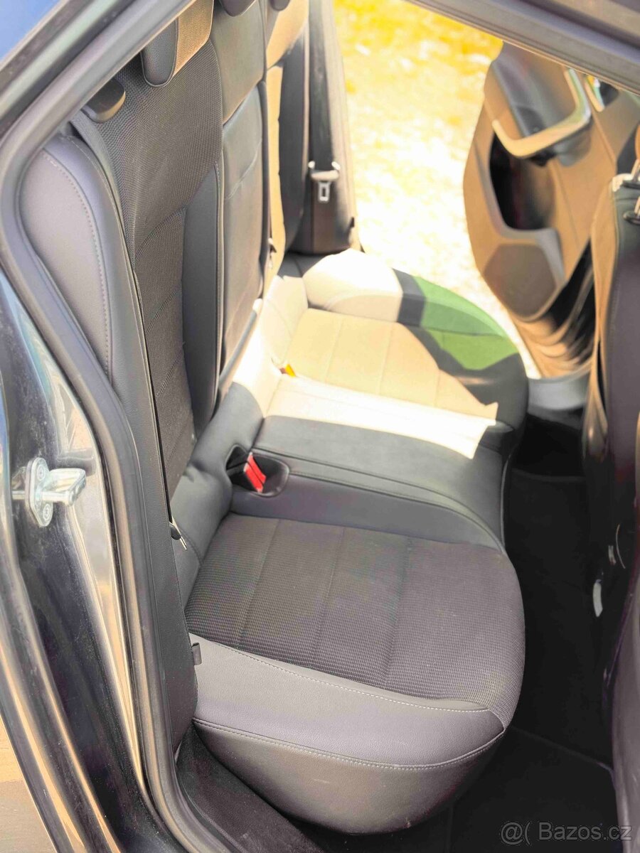 Opel Insignia A combi 2009 - 11