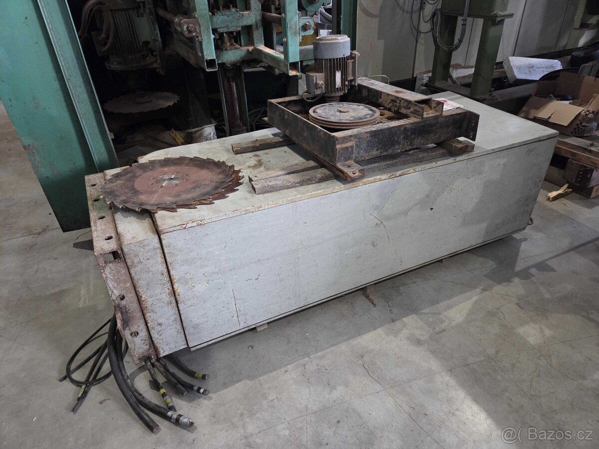 Uhlová píla Gamota WEP UP1000 - 11