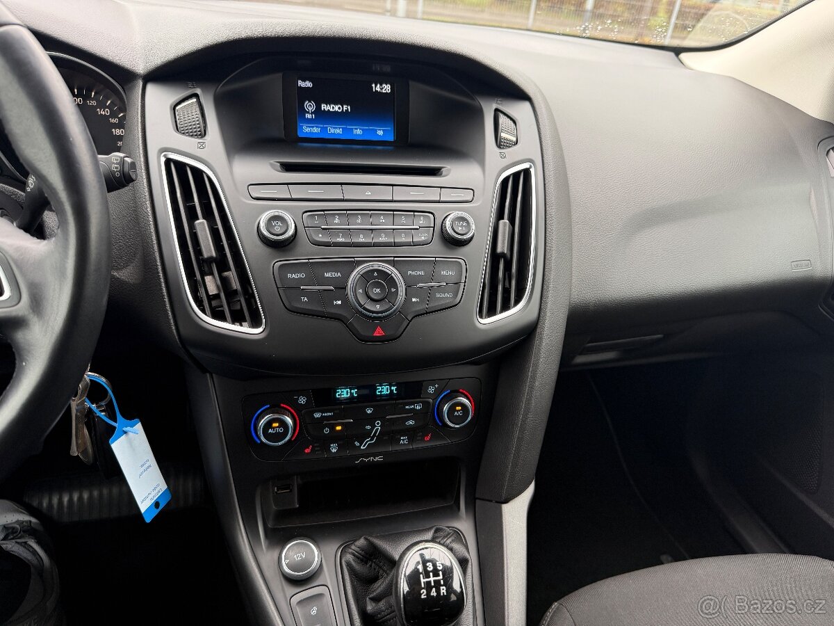 Ford Focus kombi 1,0i 74kW r.v.2015 - 11