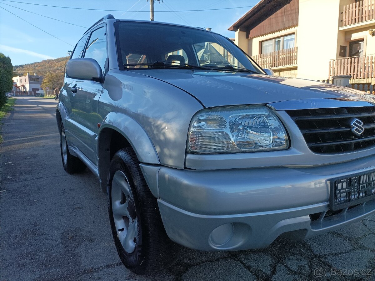 Suzuki Grand Vitara 1.6 4x4 benzín - 11