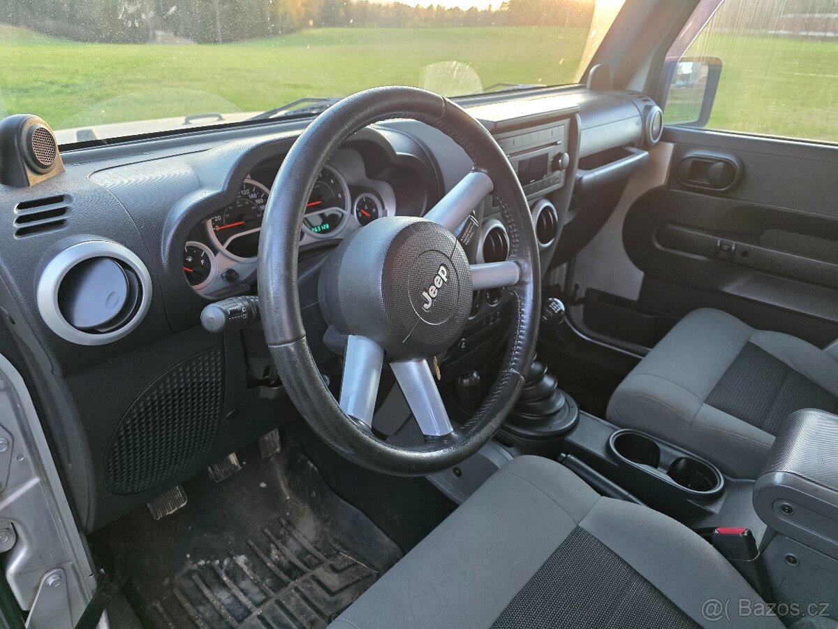 Jeep Wrangler Sahara Unlimited 2.8crd - 11