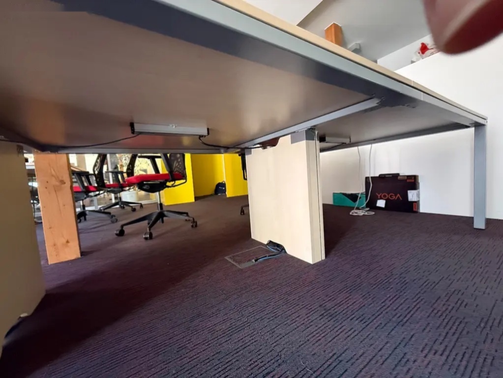 Velký kancelářský stůl 360×140cm značka Techo - 11