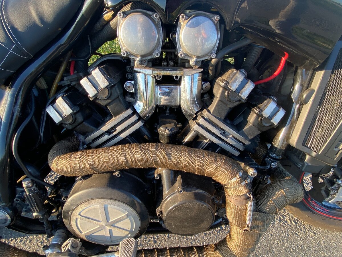 Yamaha VMAX 1200 - 11