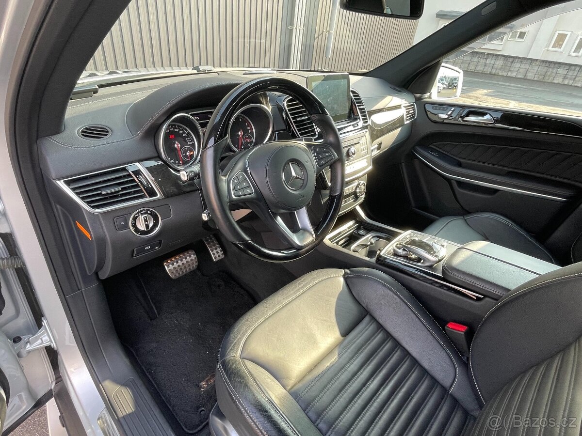 Mercedes Benz GLS500 - 11