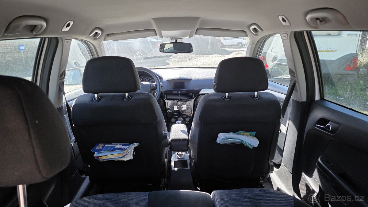 Opel Astra 1,7 CDTi kombi 2010 - 11