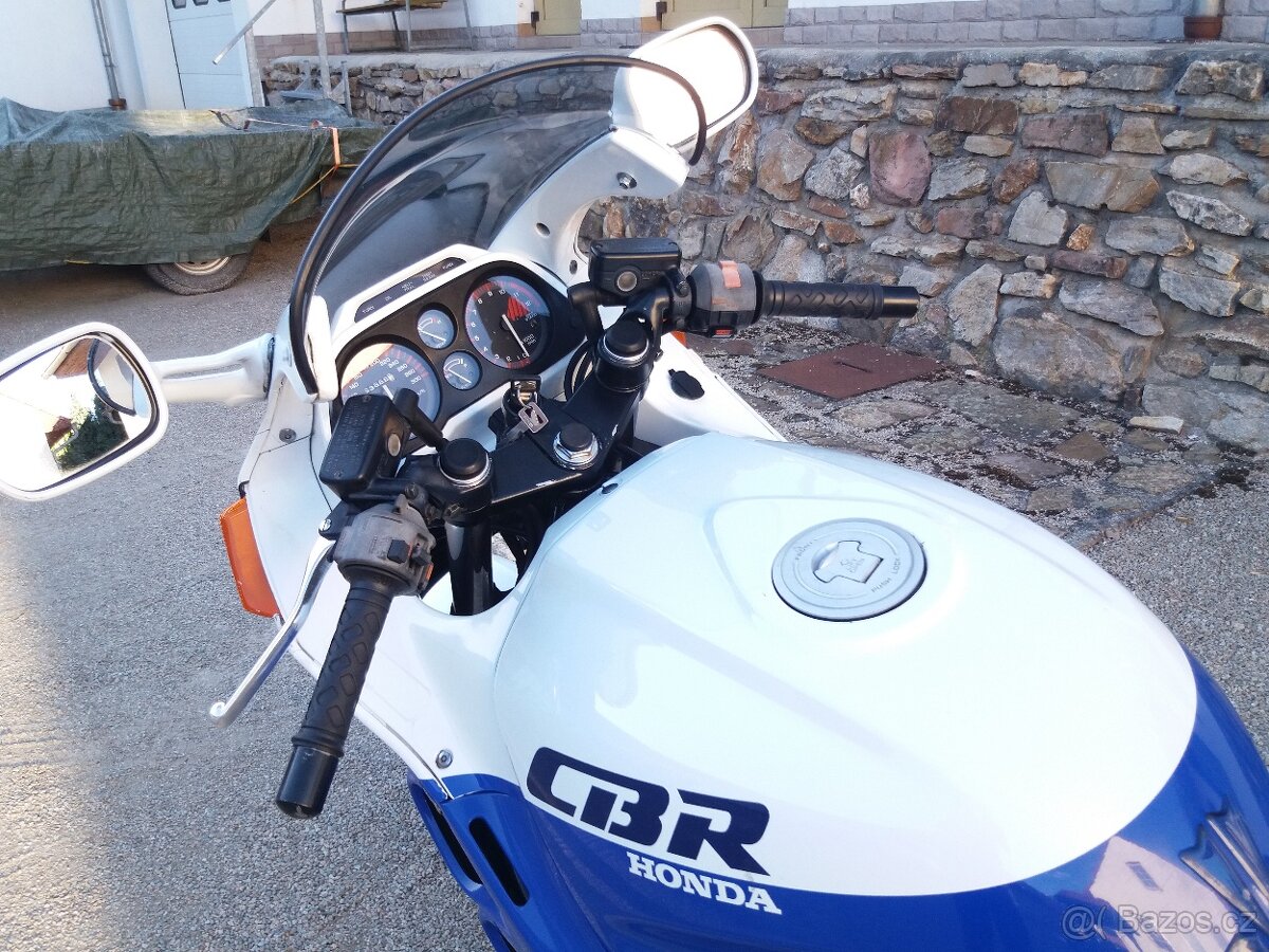 Honda CBR 1000F - 1. generace - 11