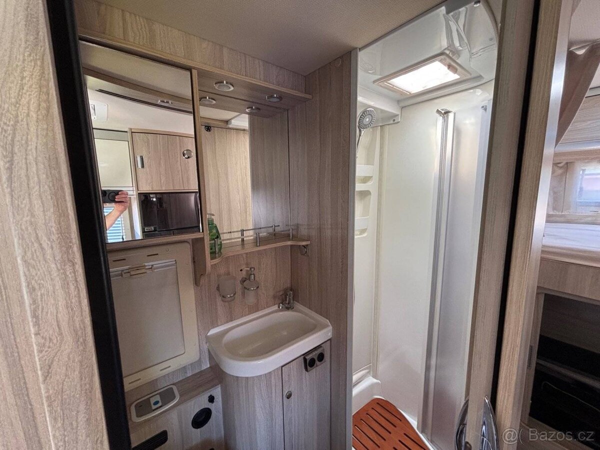 Laika Ecovip, 691 2.3JTD, 180 ps, TOP STAV - 11