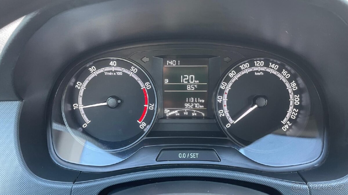 Škoda Fabia, 1,0 44KW // PO SERVISU // AC - 11
