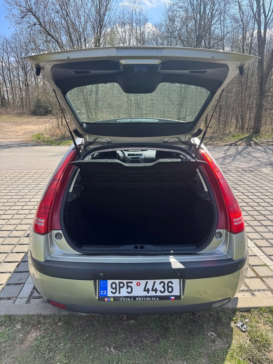 Citroen C4 1.4i benzín - 11