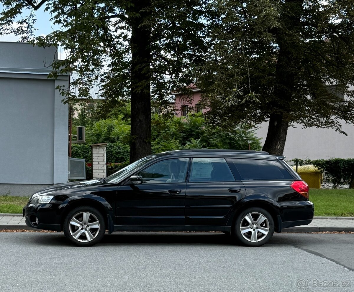 Subaru Legacy Outback 3.0 R - 11