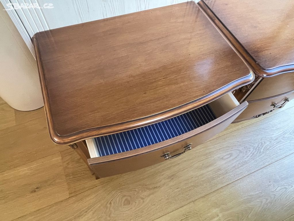 Stůl, noční stolky, komoda pod televizi - 11