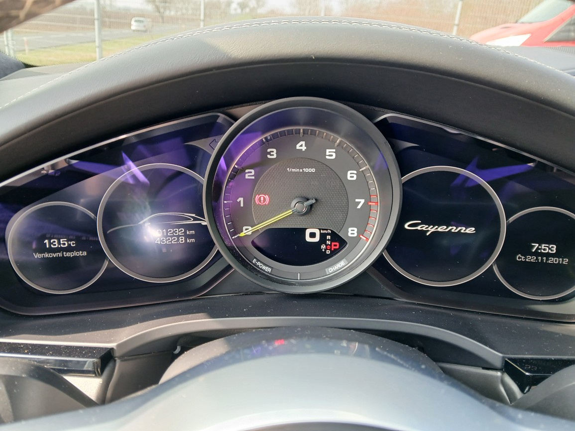 Porsche Cayenne E-Hybrid - 11