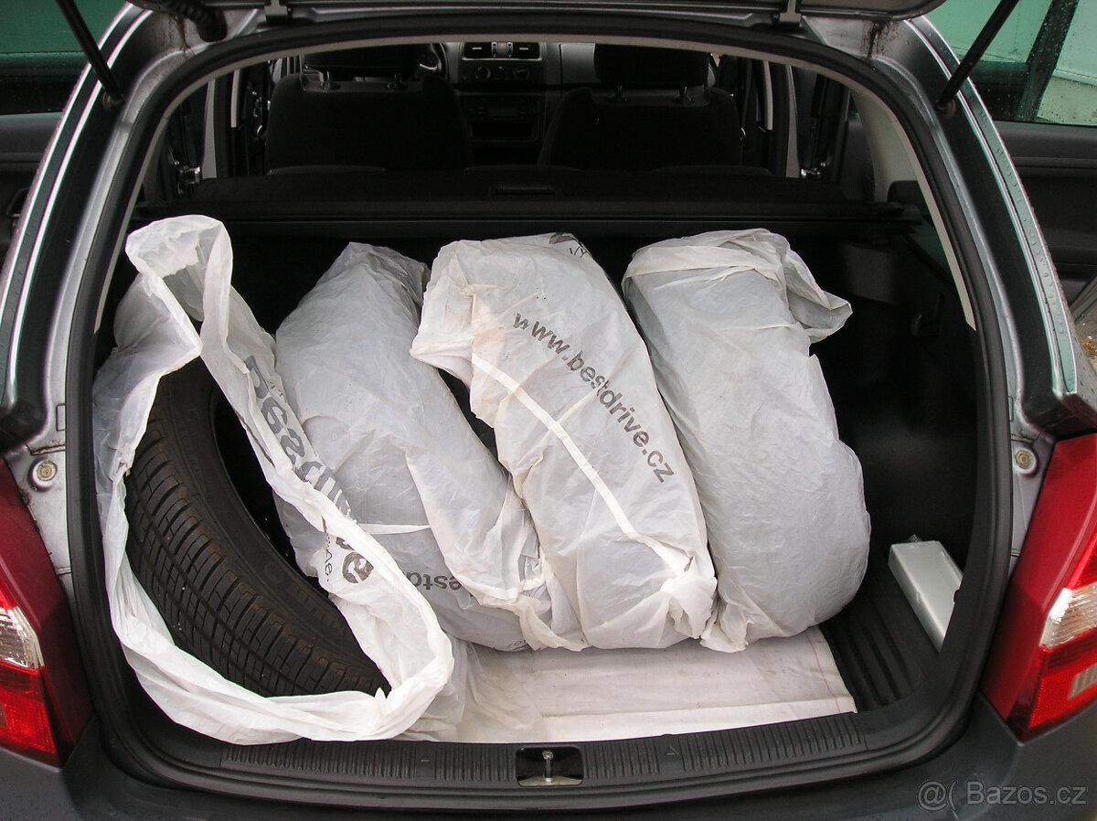 ŠKODA FABIA II-SCOUT-1.2 TSi 63KW RV-2012 - 11