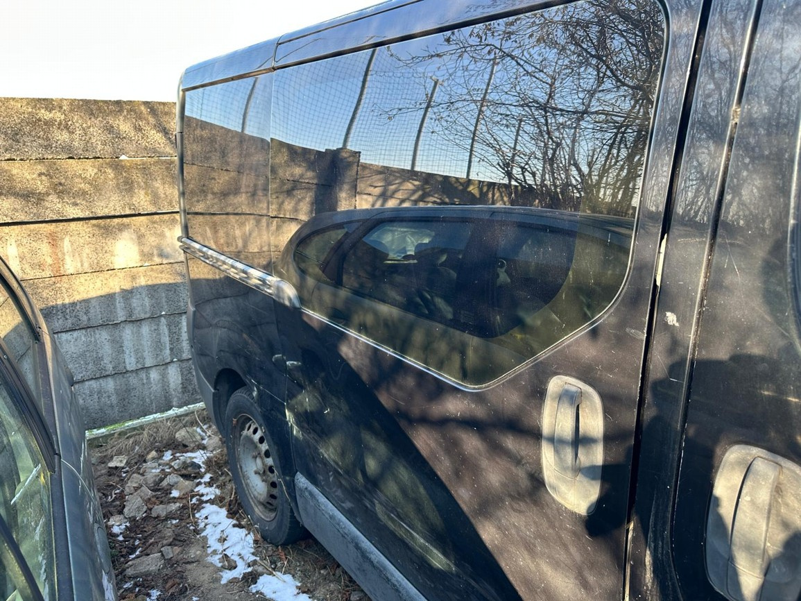 Nákladní automobil – Opel Vivaro - 11