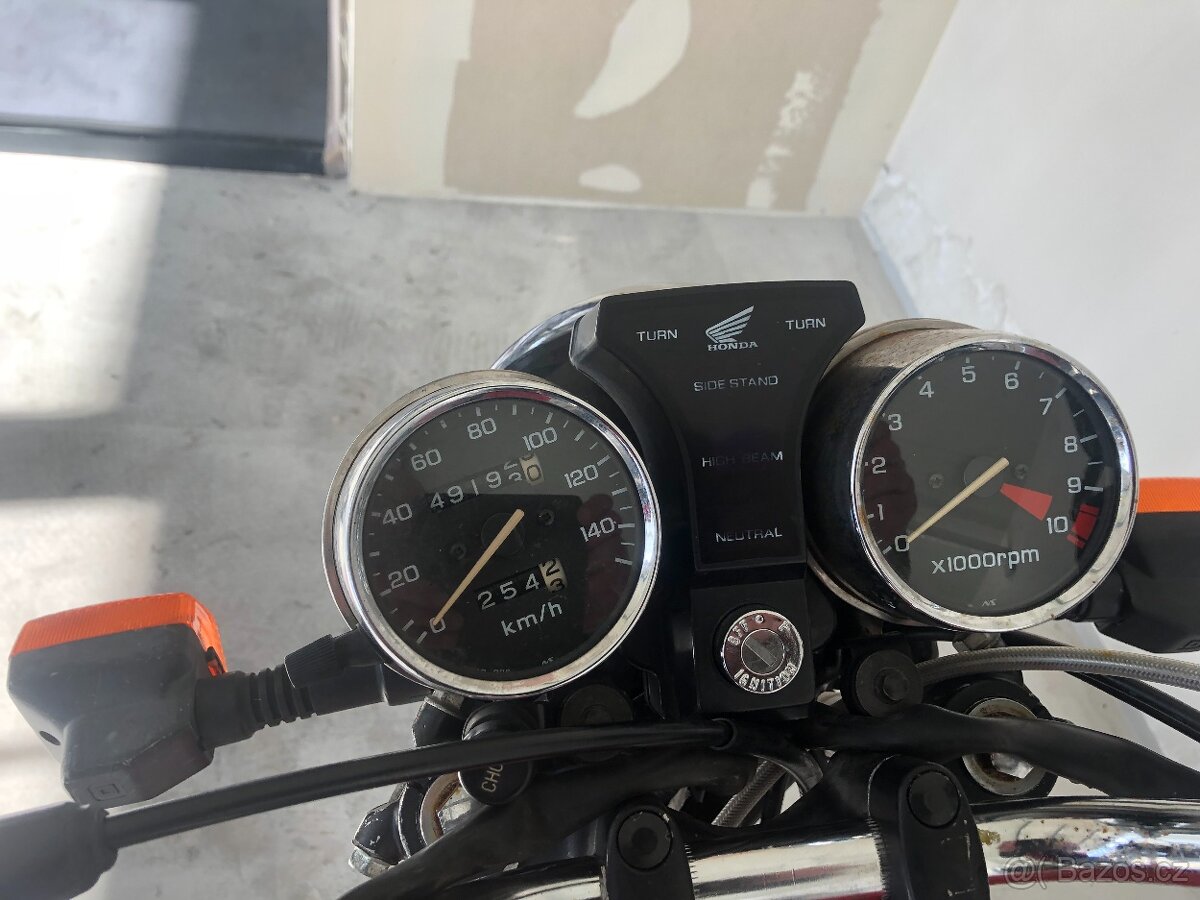 Honda CB250 - 11