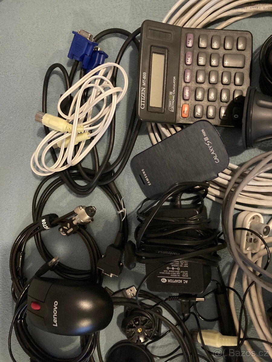 Modemy a eet top box + různé kabely - 11