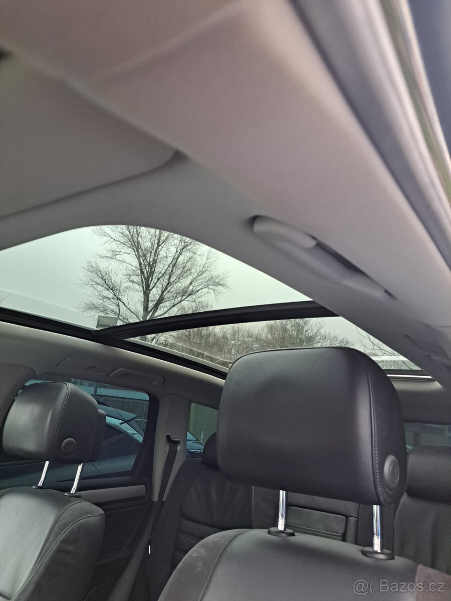 VW Tuareg R line 3,0 TDI r.v.2013 - 11