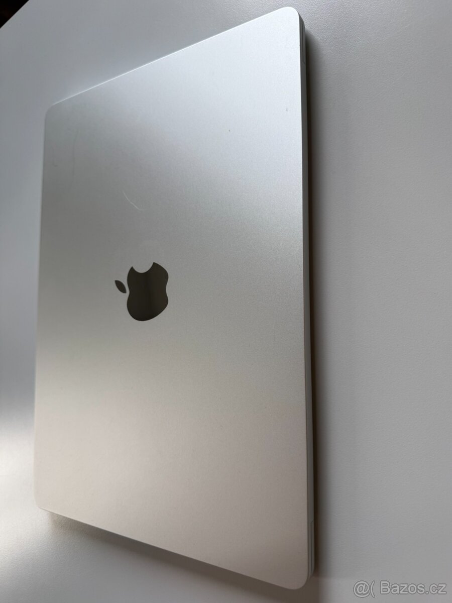 Apple MacBook Air M2 (2022) - Remote uživatel, 97% baterie - 11