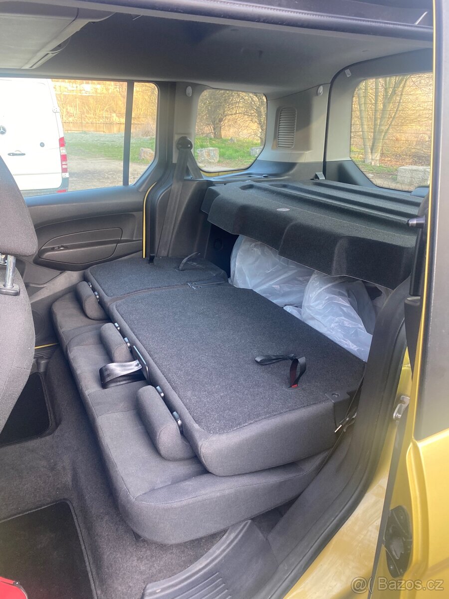 Ford Tourneo Connect - 11