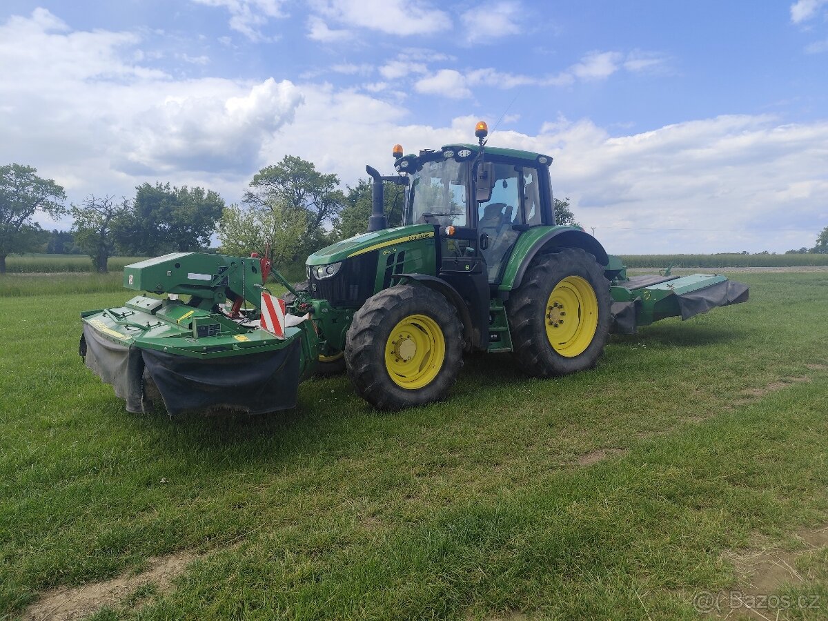 Disková sekačka John Deere 328 - 11