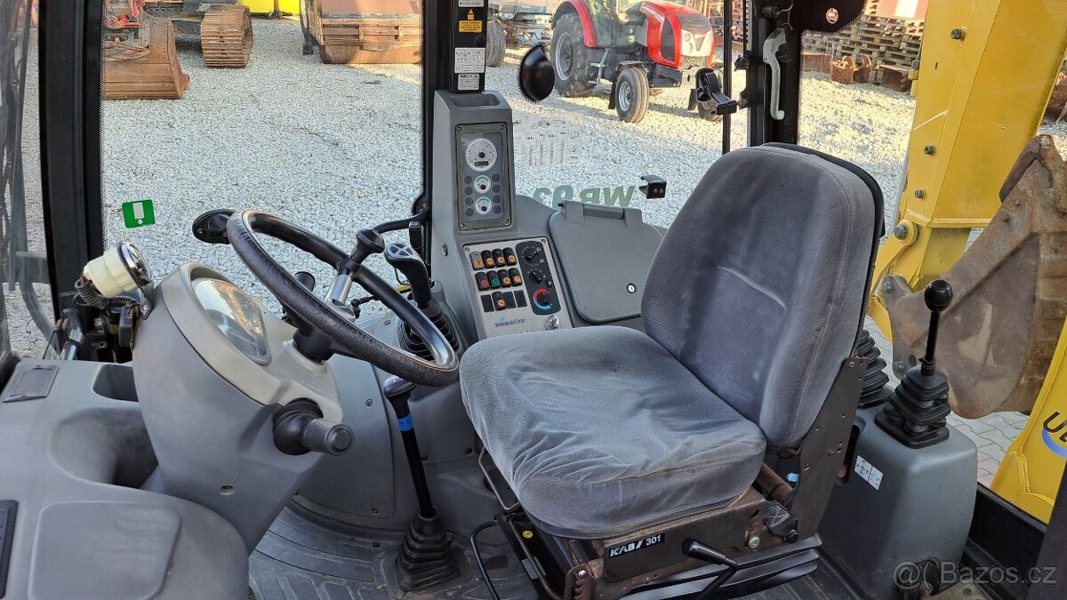 Traktorbagr Komatsu WB93R - 11