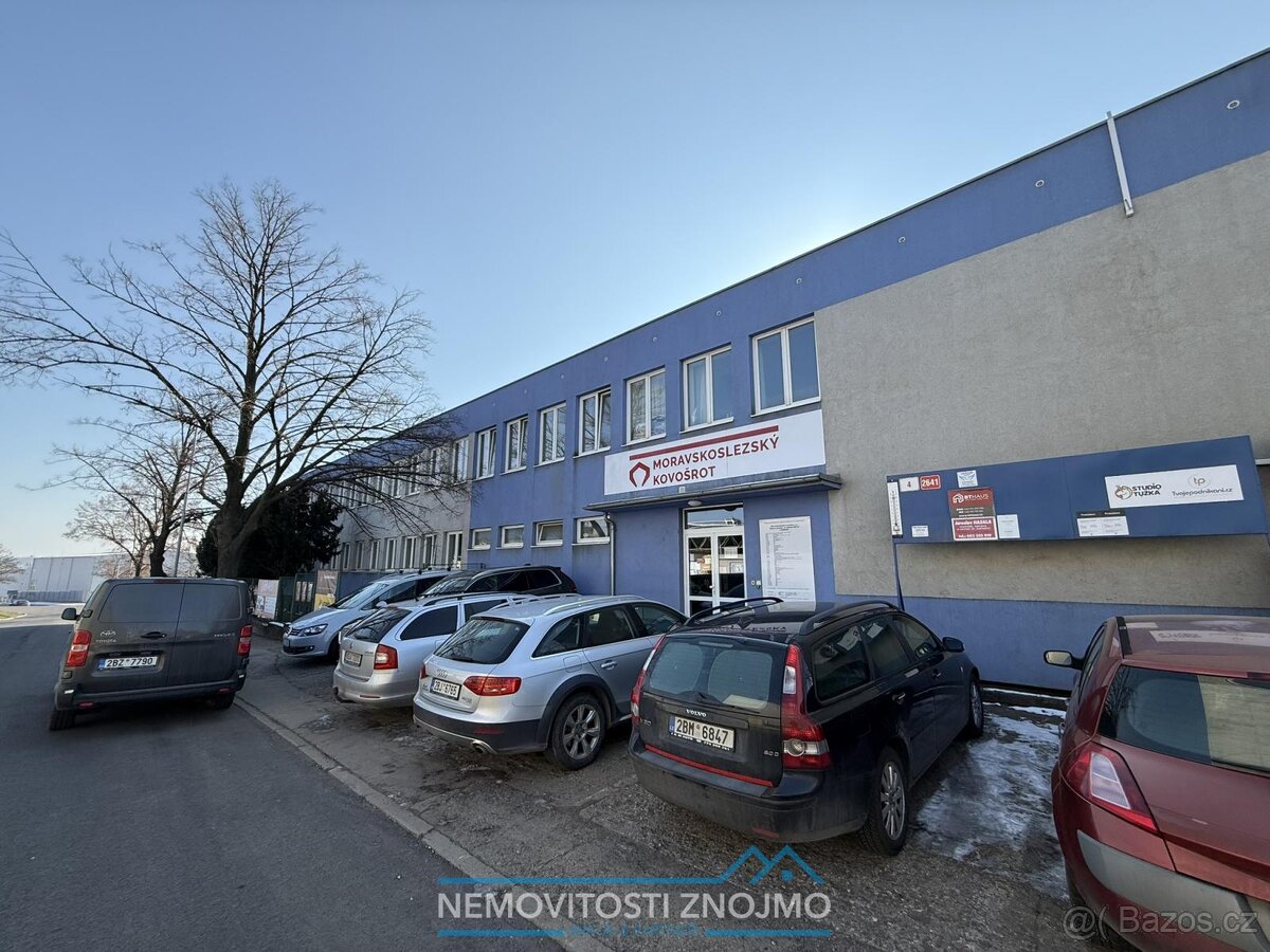 Pronájem parkovacích kójí 165m2, a parkovacího/skladovacího - 11