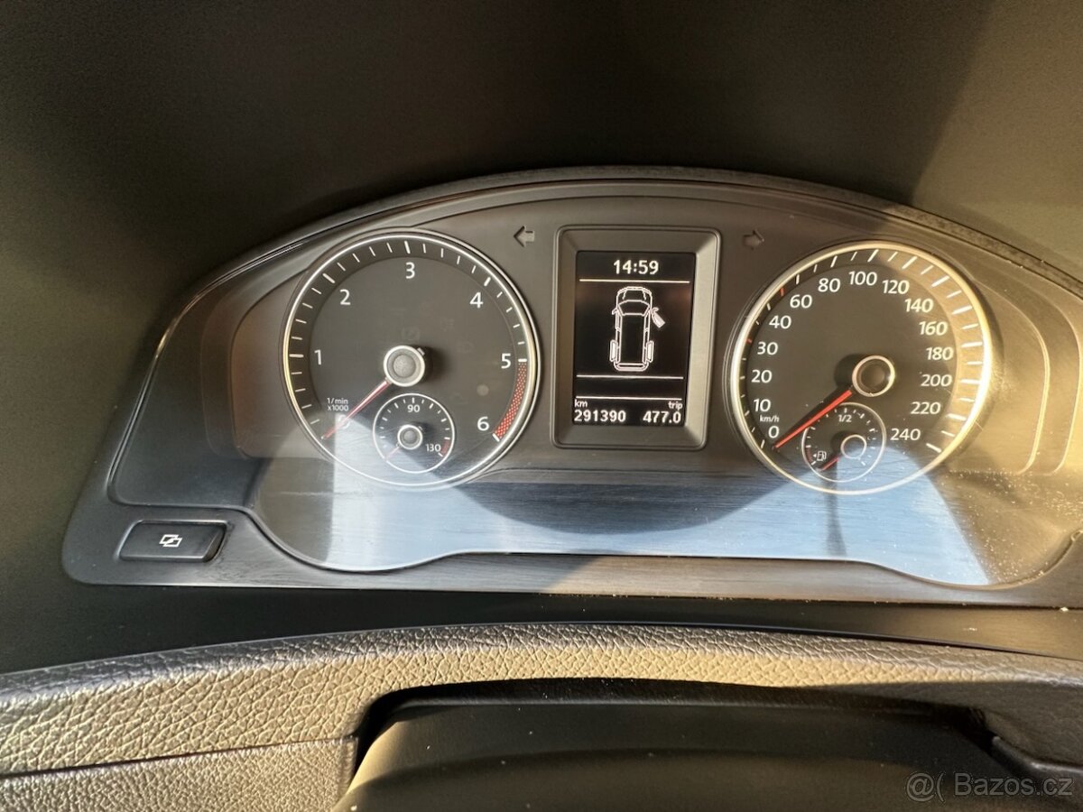 VW Multivan T5, 2.0 TDI 103 KW, manuál. - 11