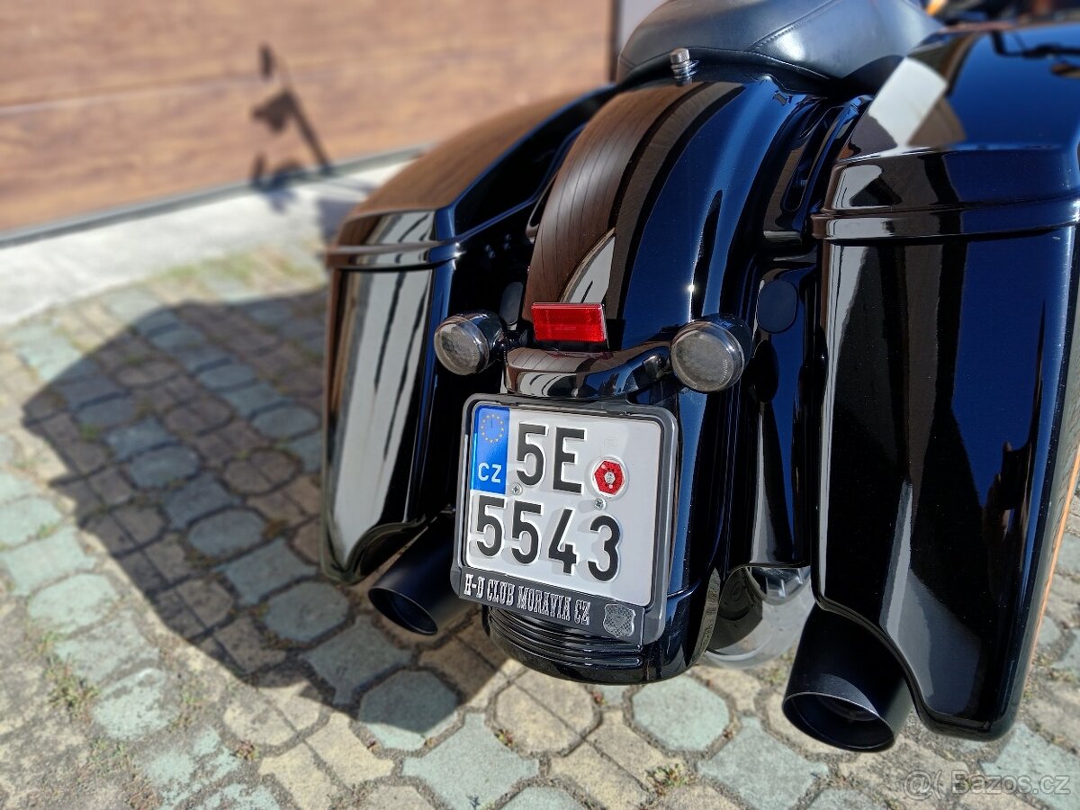 Harley-Davidson FLHRXS Road King Special 107 - 11