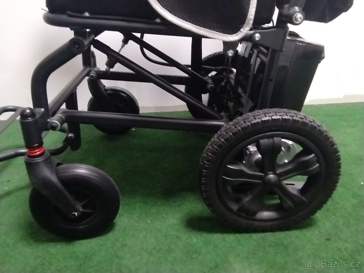NOVÝ ODLEHČENÝ ELEKTRICKÝ INVALIDNÍ VOZÍK+ DÁREK - 11