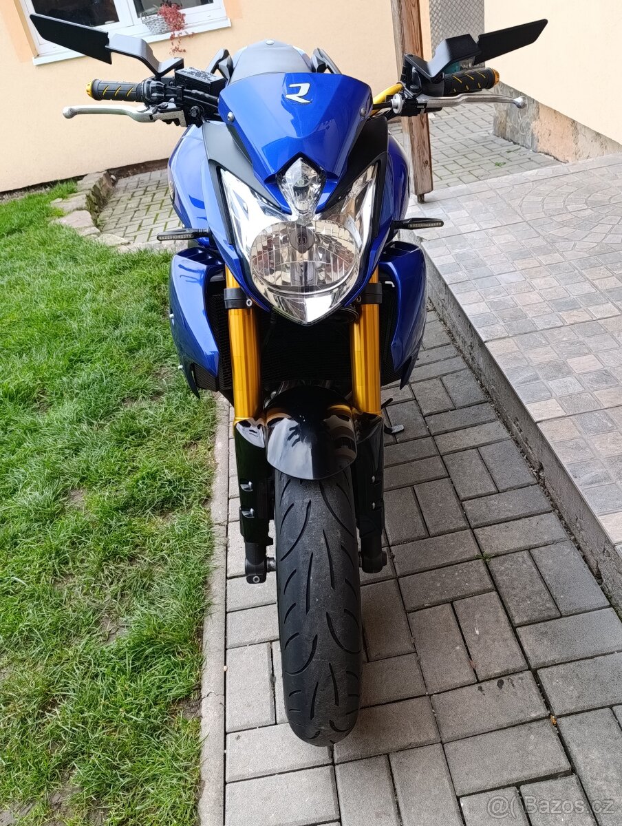 Yamaha FZ8 - 11
