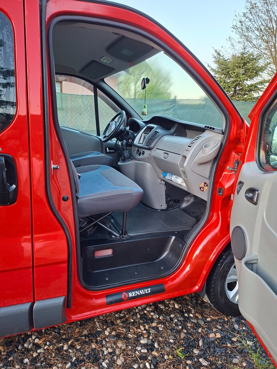 Prodam Renault Trafic 2.0 DCI - 11