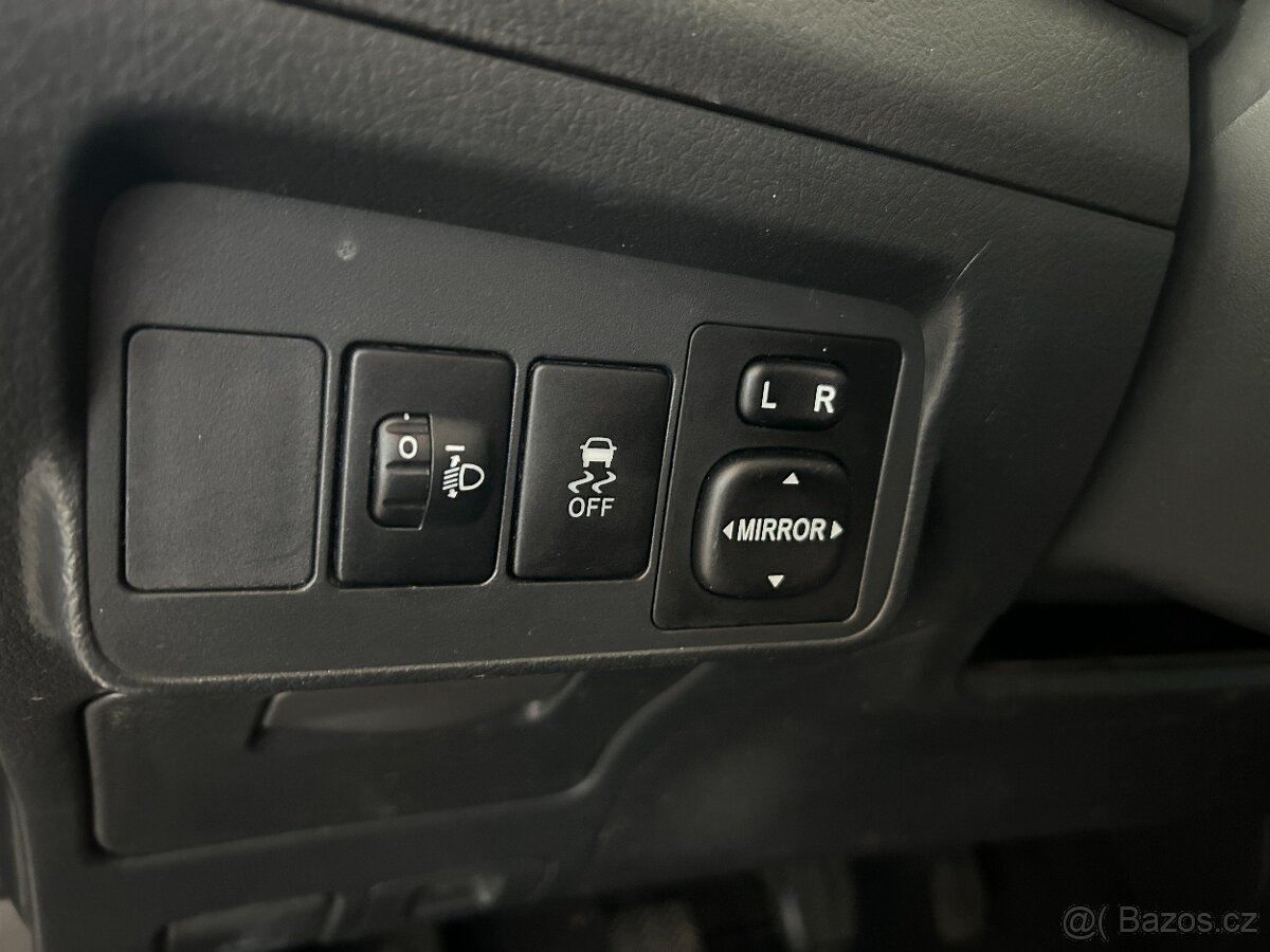 Toyota Corolla 1.6i 91kW,KLIMATIZACE,VYHŘ.SEDADLA - 11