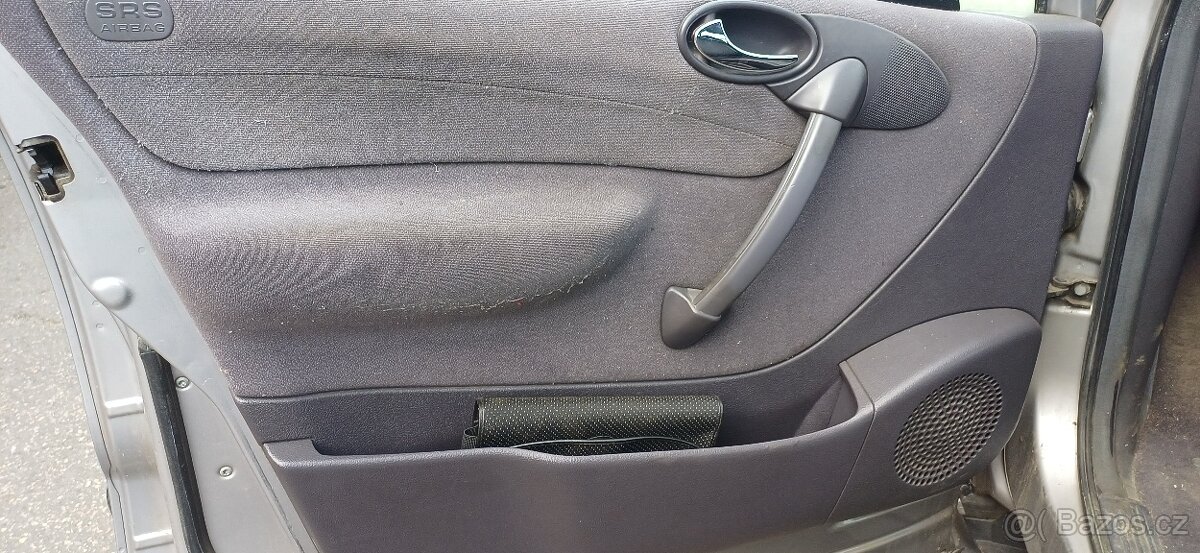 Mercedes Benz A160I - 11