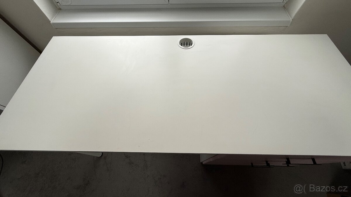 Patrová postel SMASTAD s psacím stolem - 11