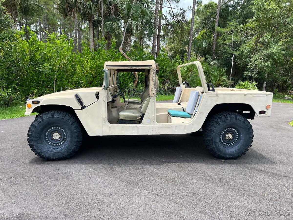 Hummer H1 Humvee - 11