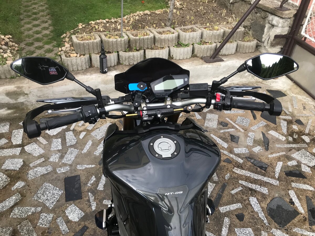 Yamaha mt09 street rally - 11