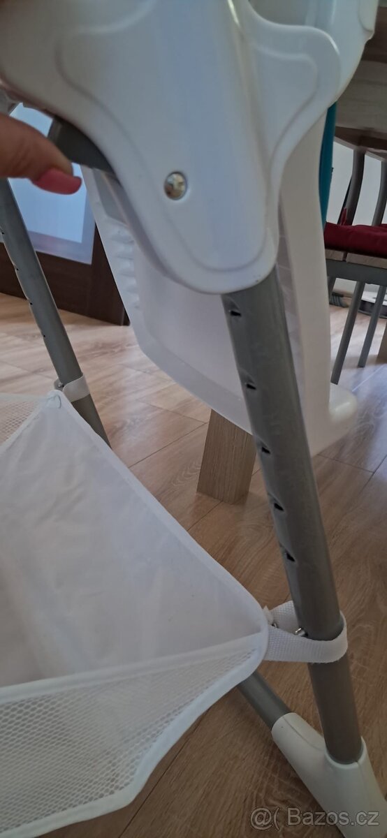 Jídelní židlička LIONELO - 11