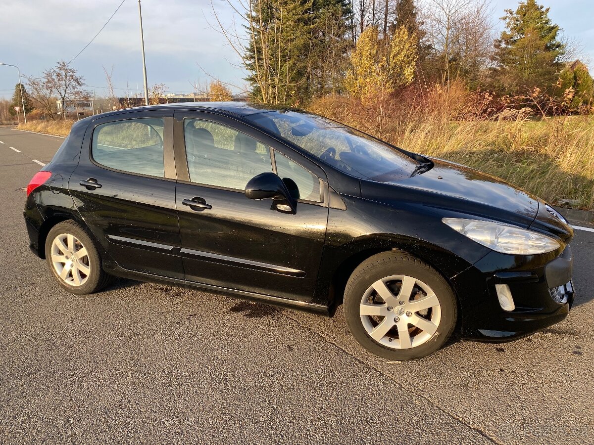 PEUGEOT 308 ROK 2008 1.6i 88kW BENZÍN + LPG - 11