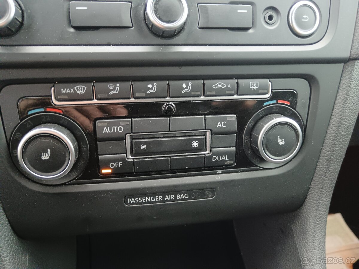 Golf VI 1.6 TDI 77kw perfektní stav style top - 11