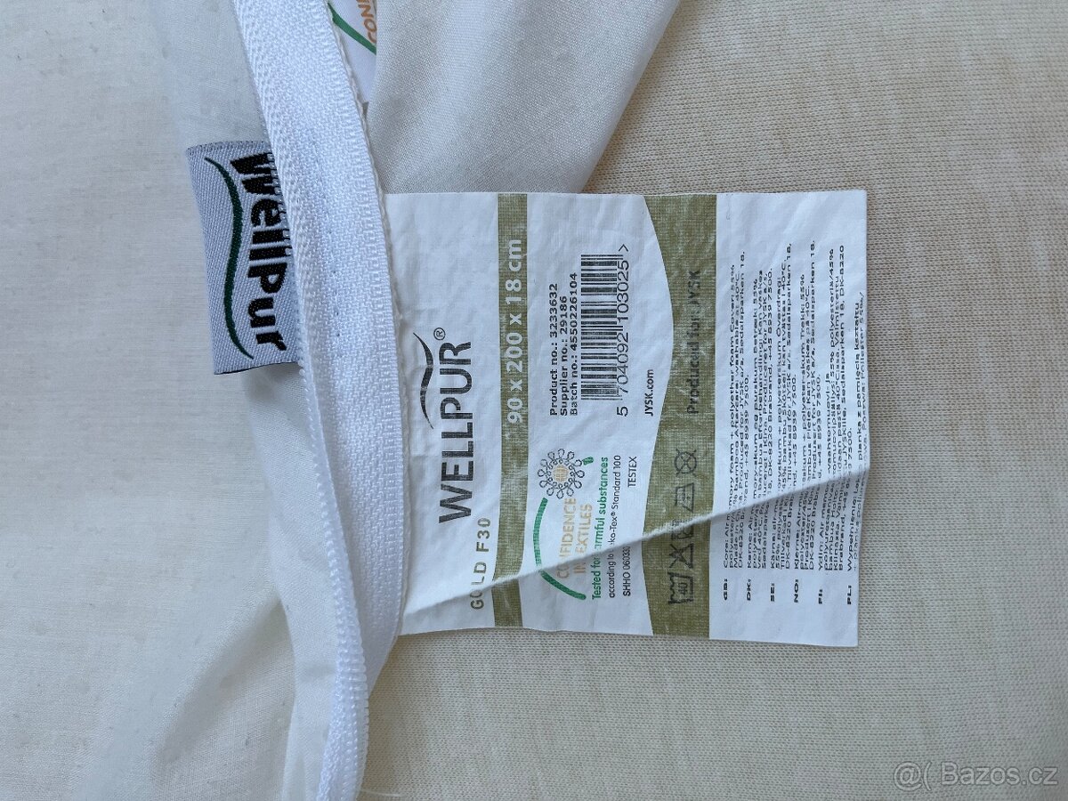 Postel s úložným prostorem - 11