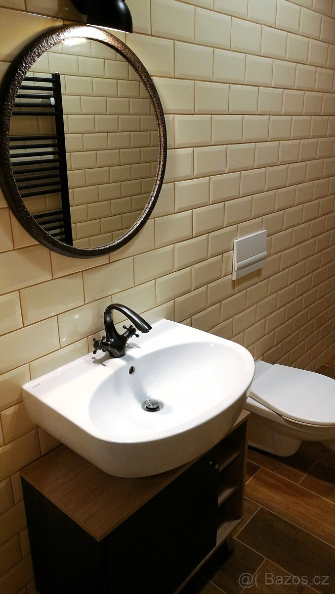Pronájem 2+kk v centru s vlastním topením i parkováním - 11
