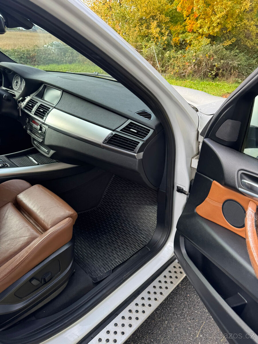 BMW X5 3.5sd xDrive – M paket, Individual – 2011 - 11