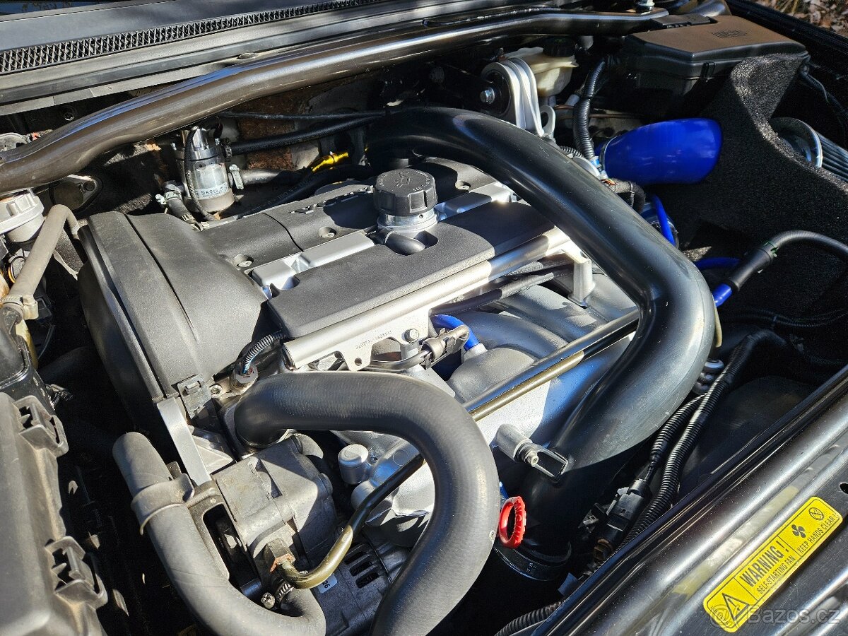 Volvo S60 2.4T 177kw AWD automat LPG - 11