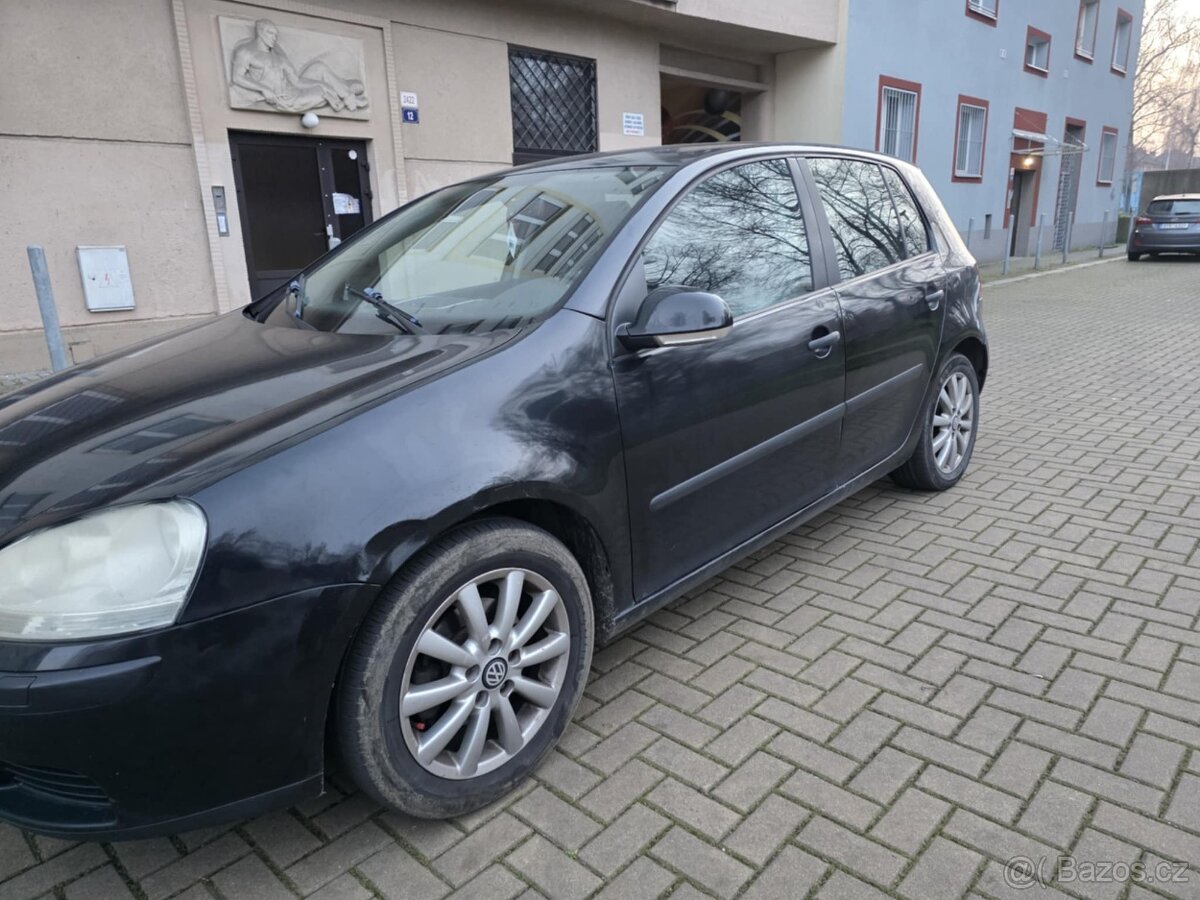 Volkswagen Golf 1.9 TDI-77Kw - 11