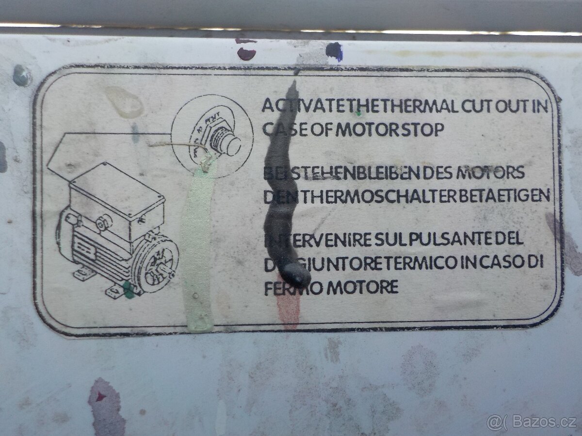Ventilátory,míchačka barev,kramle,trafa a vysoušeč - 11