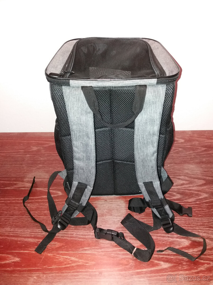 Batoh pro domácí zvířata, pelíšek, oblečky a další - 11