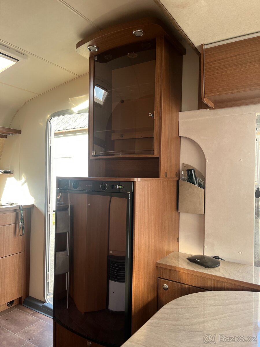 Karavan bürstner Averso 410 TS - 11